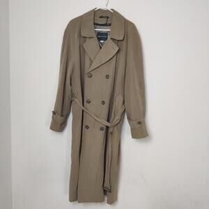 Jones New York Khaki Belted Double Breasted Trench Coat Made in Canada 40R